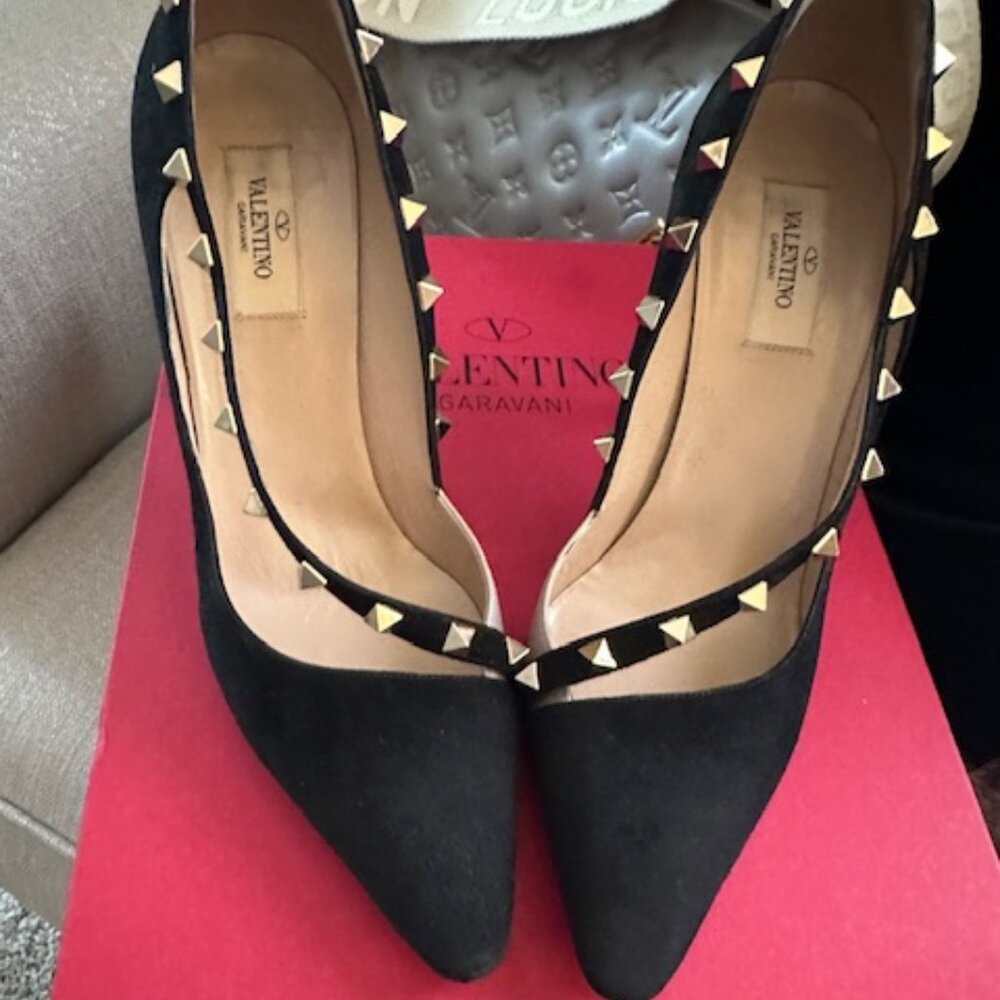 Valentino Garavani Asymmetric Suede Rockstud (2-tone)d'Orsay Pumps Heels Size 40